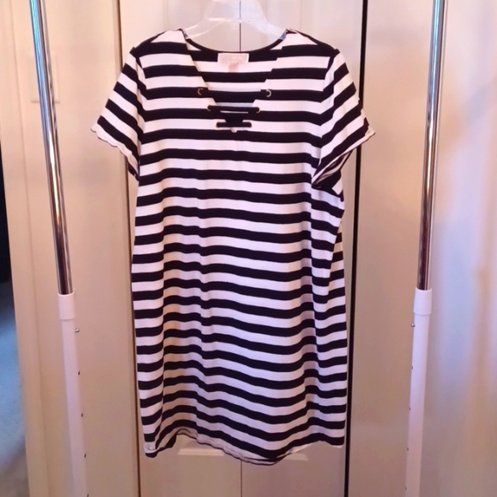 EUC Michael Kors black and white stripe v neck dress